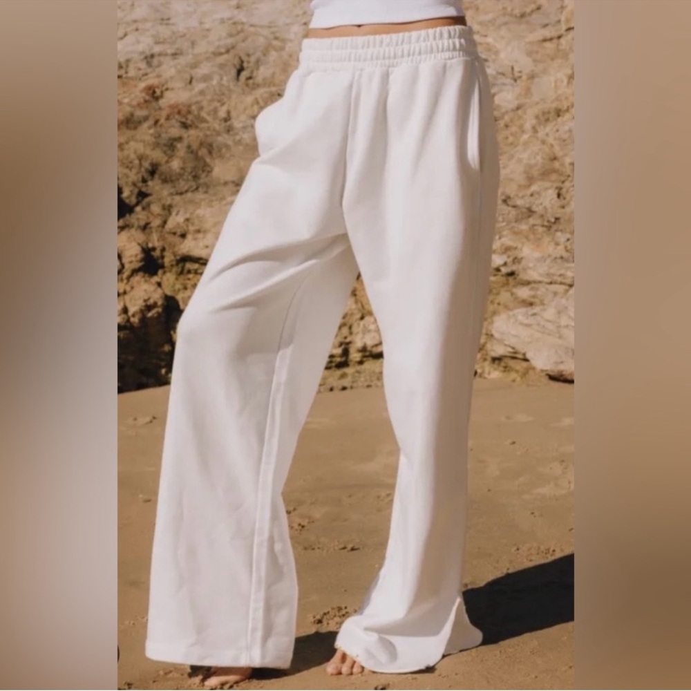 Daily Drills Fleece Wide Leg Sweatpants White